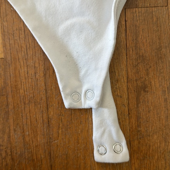 *last chance!!* nuuds | Women’s white scoop neck bodysuit - Picture 13 of 16